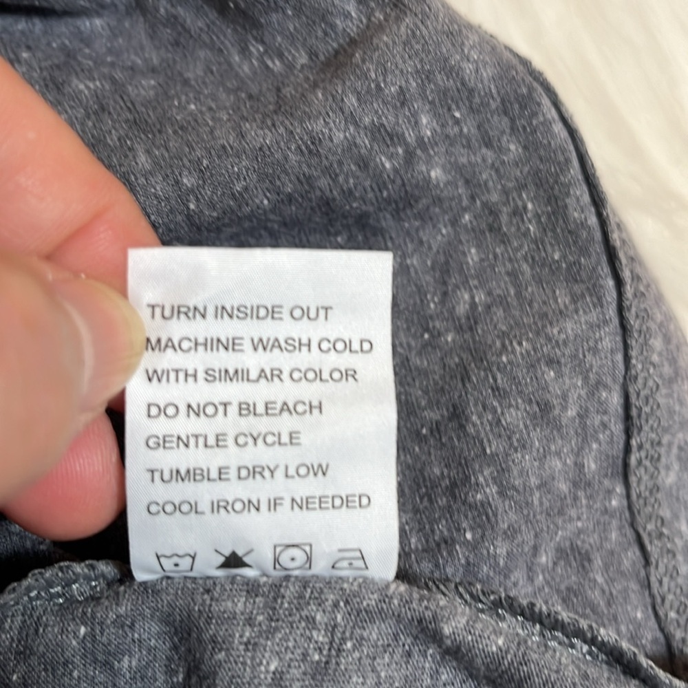 NWT Fuego Grey Owl Short Sleeve V-Neck Shirt - Picture 9 of 9